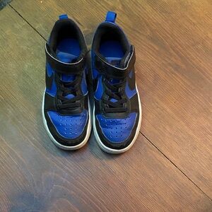 Nike Kids Sneakers in Blue and Black